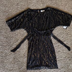 NWT Jessica Simpson “Vessie” Black Cold-Shoulder Dress with Gold Foil – Size XS